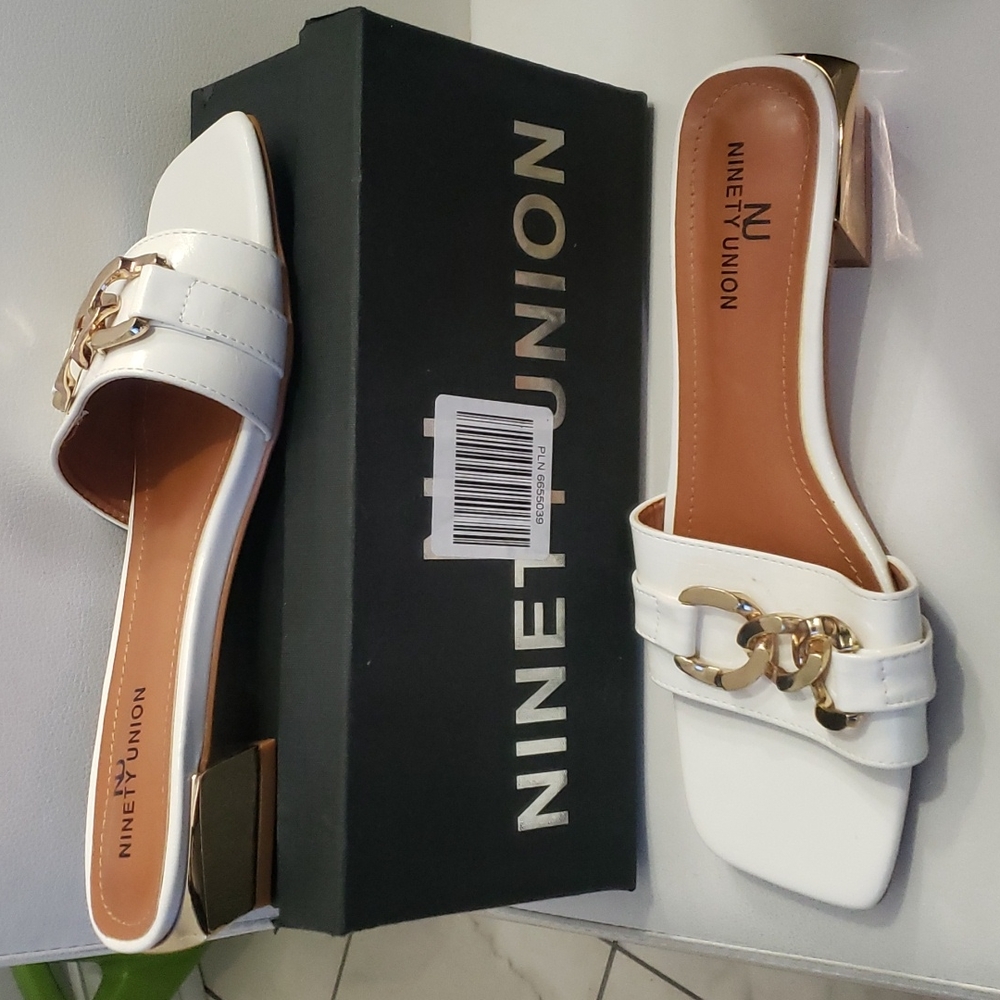 Shoes - Picture 3 of 4